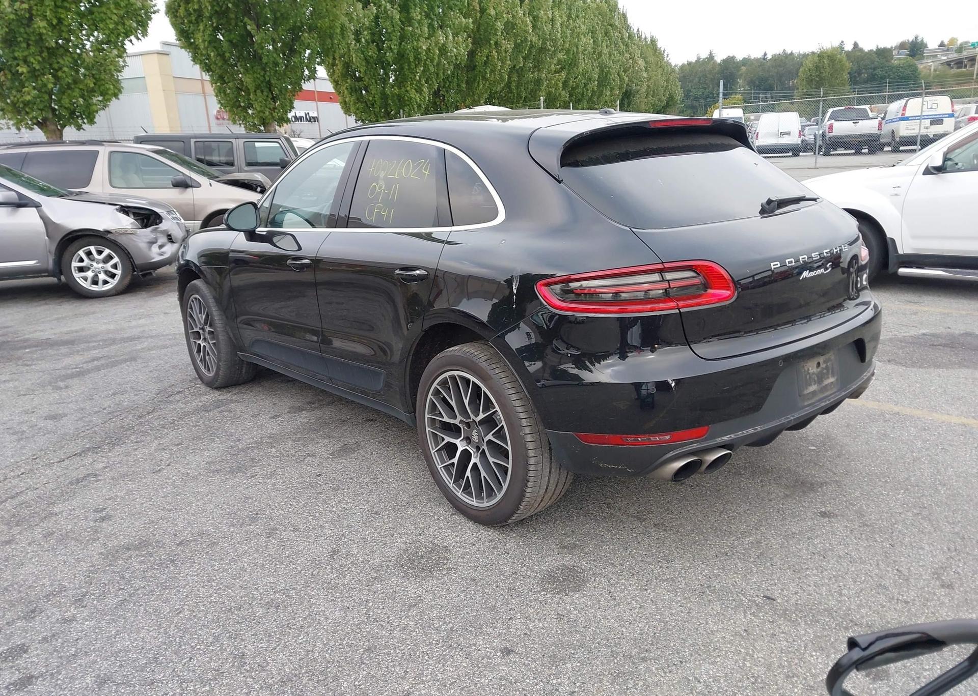 2017 PORSCHE MACAN