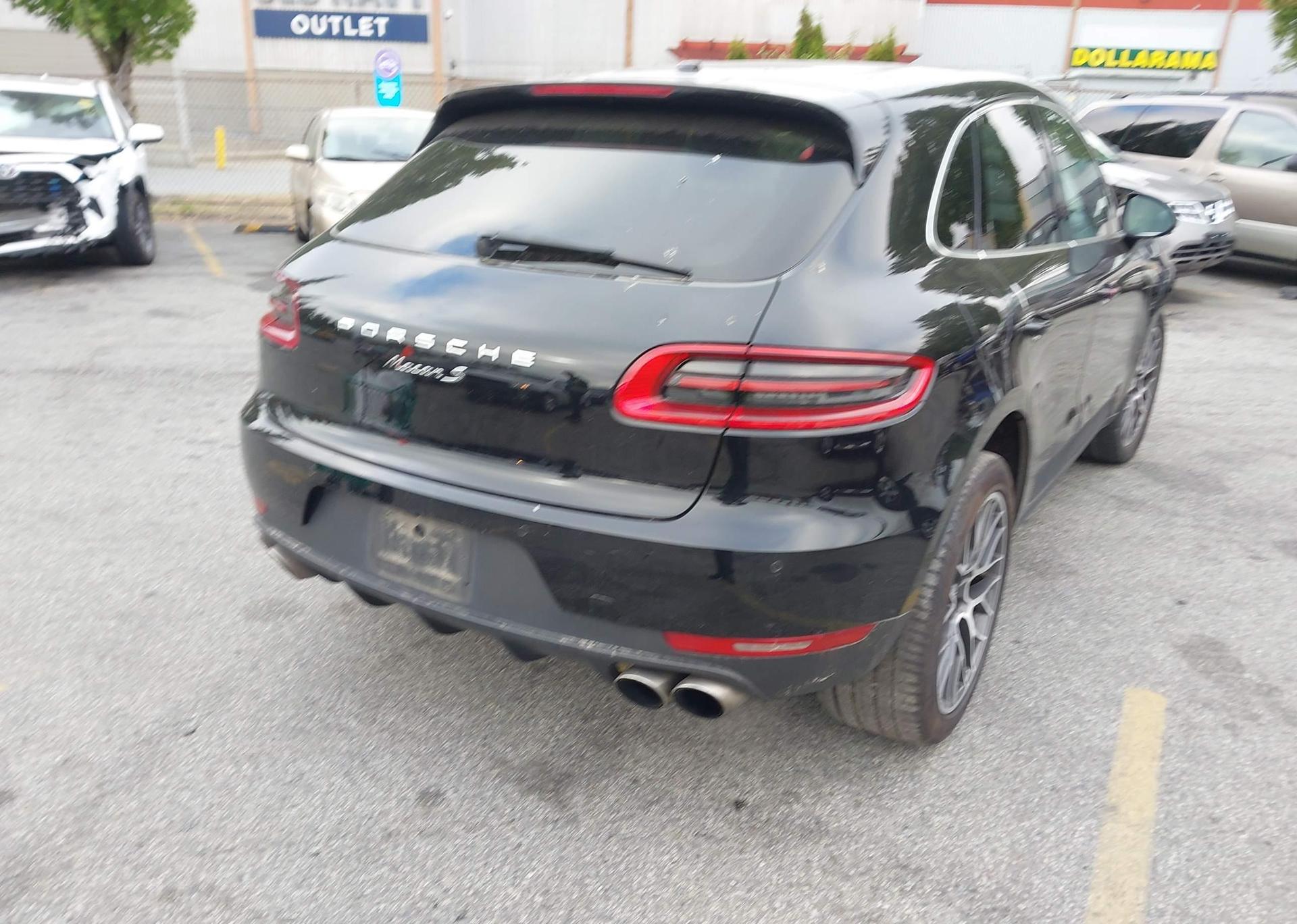 2017 PORSCHE MACAN