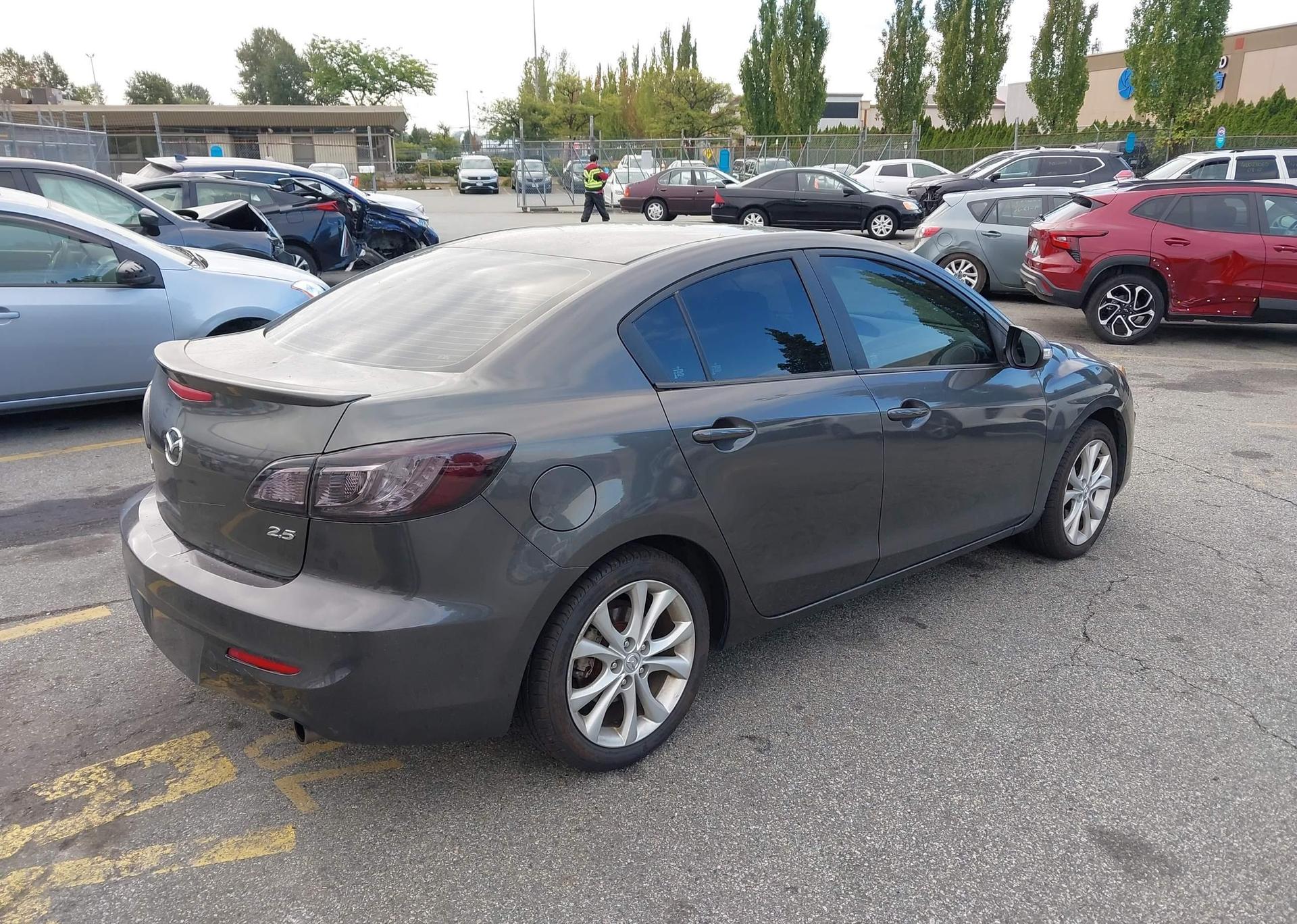 2010 MAZDA 3 S