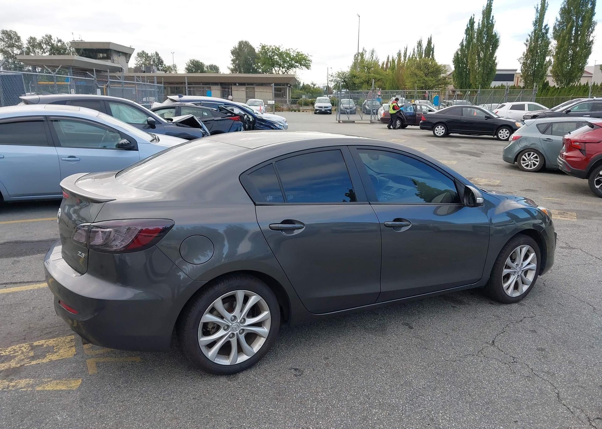 2010 MAZDA 3 S