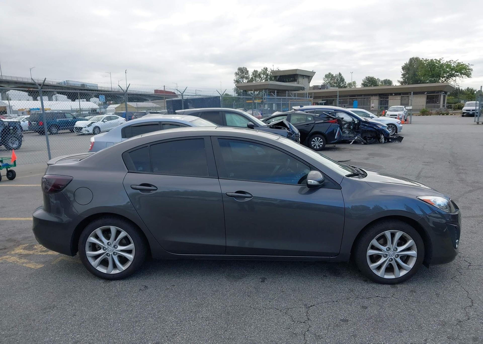 2010 MAZDA 3 S