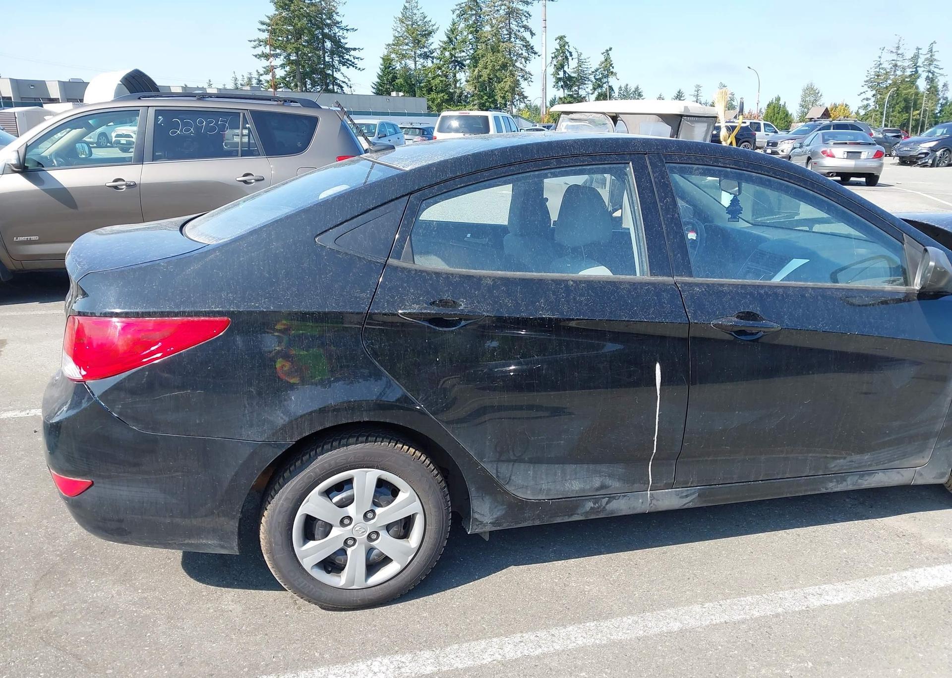 2012 HYUNDAI ACCENT GLS