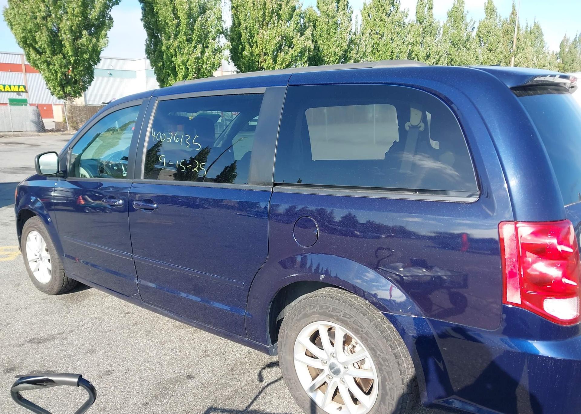 2015 DODGE GRAND CARAVAN SE