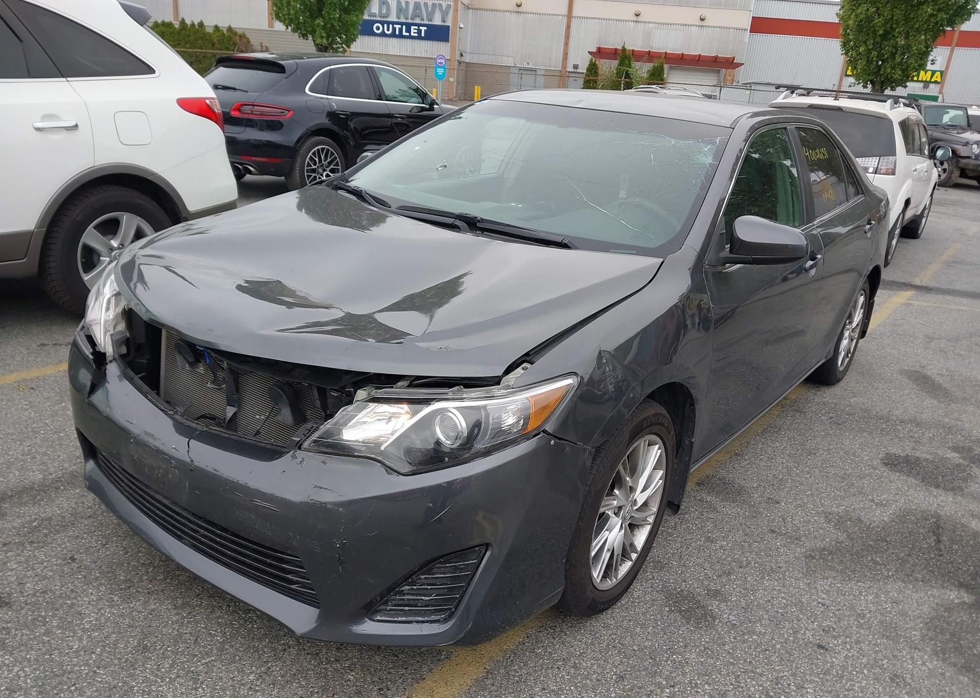 2013 TOYOTA CAMRY