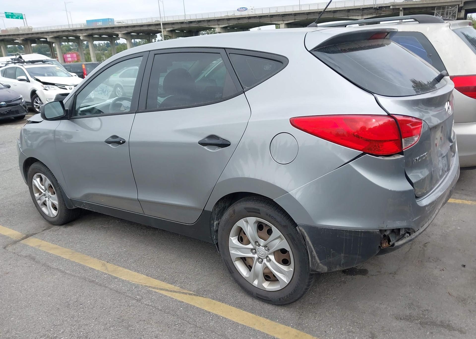 2011 HYUNDAI TUCSON GL