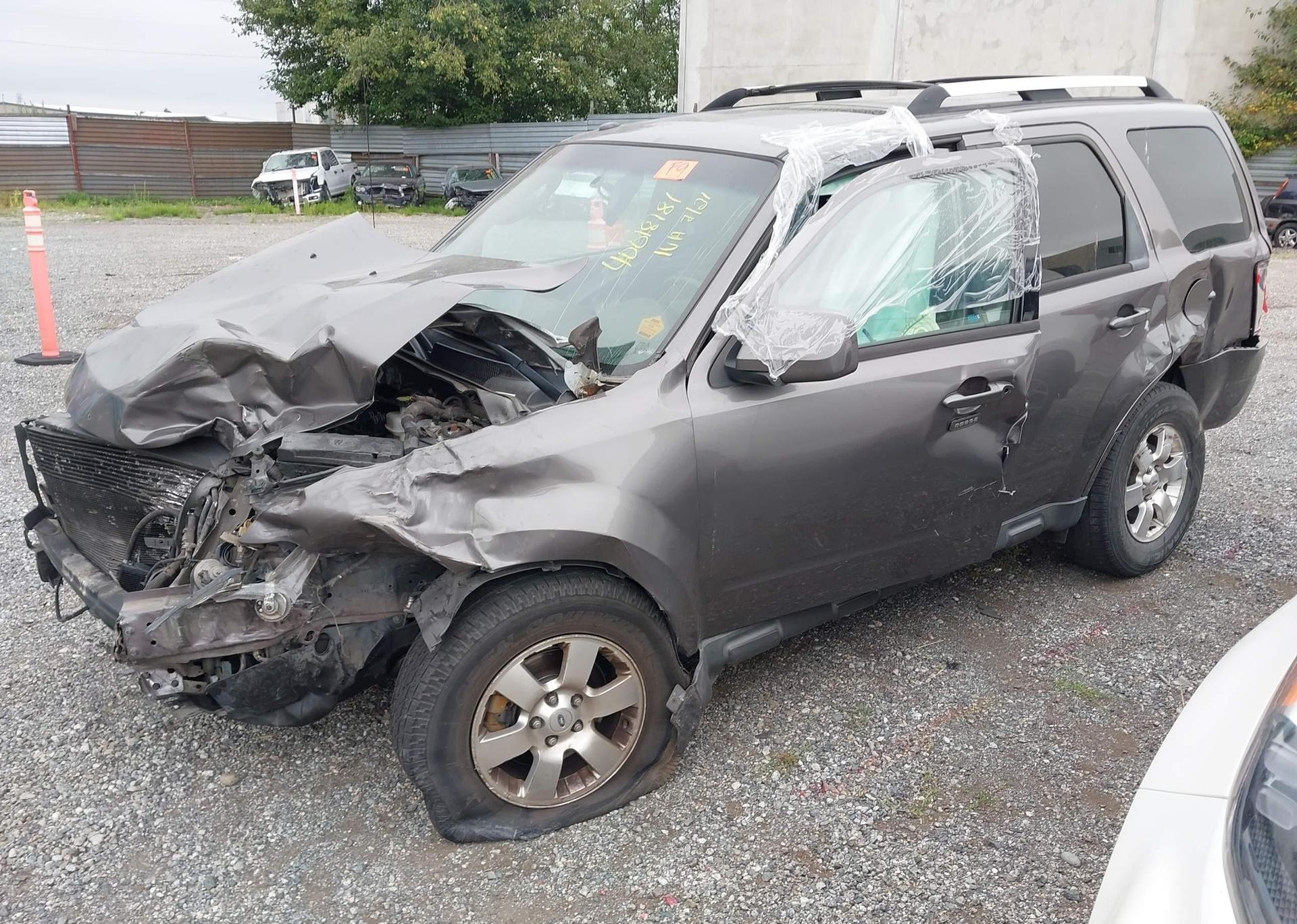 2011 FORD ESCAPE LIMITED