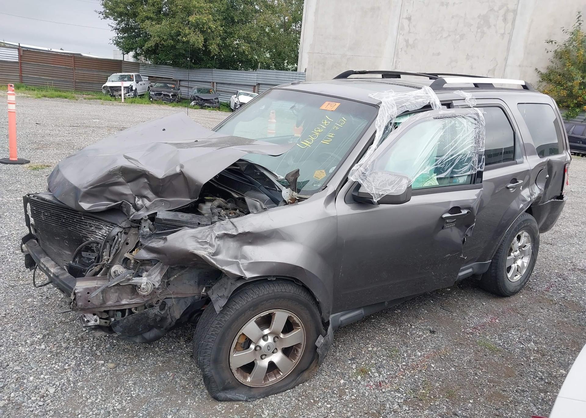 2011 FORD ESCAPE LIMITED