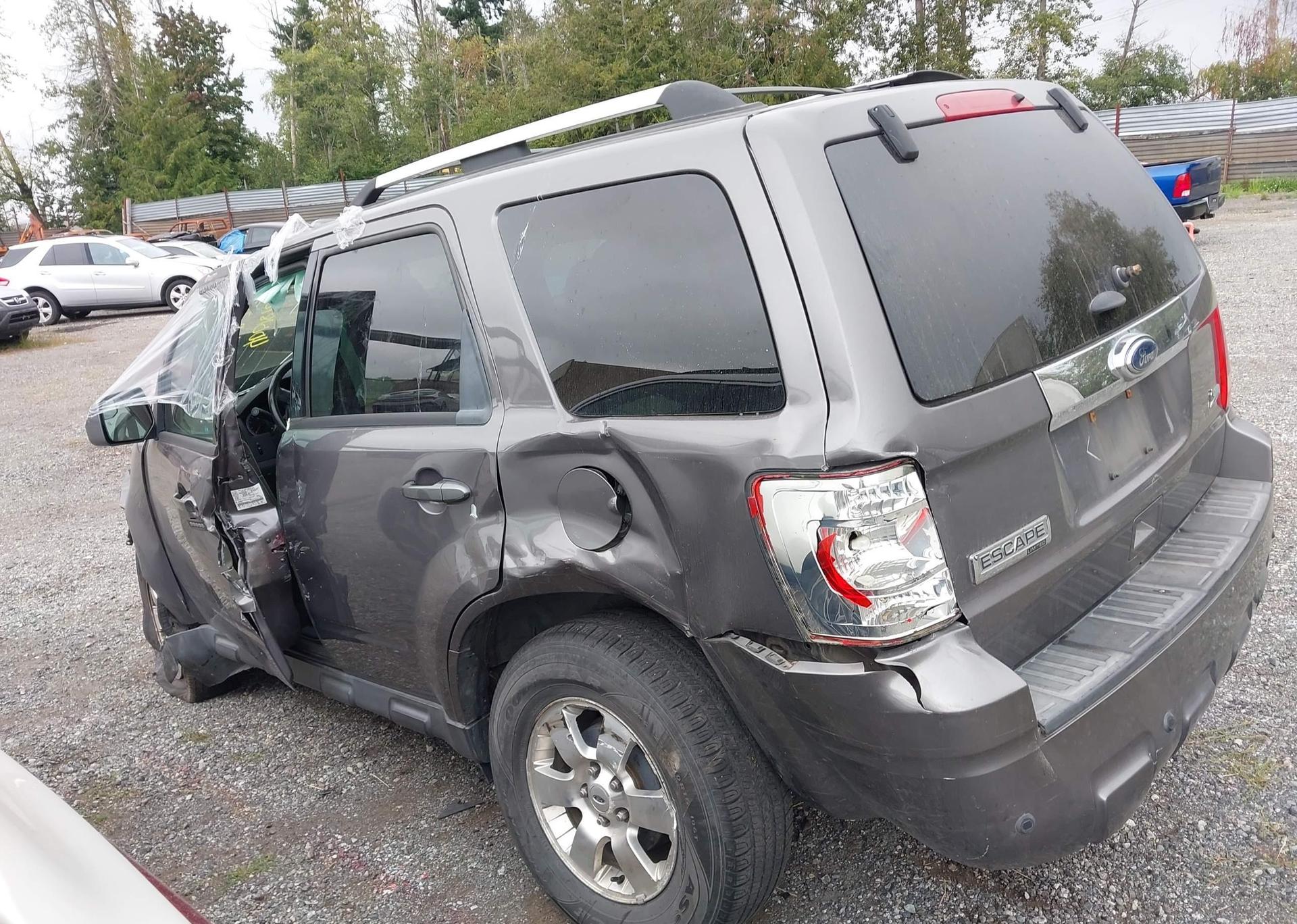 2011 FORD ESCAPE LIMITED