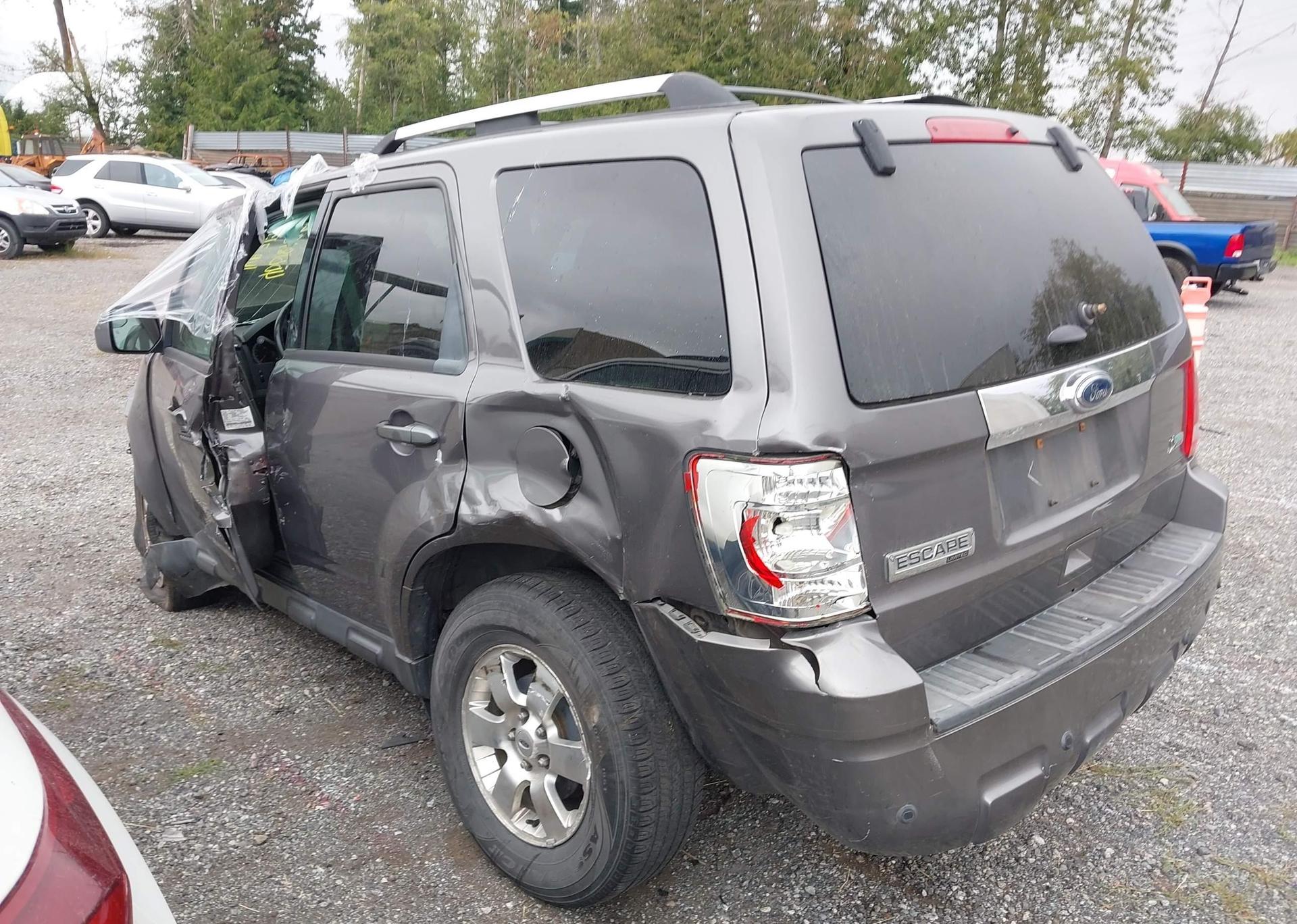 2011 FORD ESCAPE LIMITED