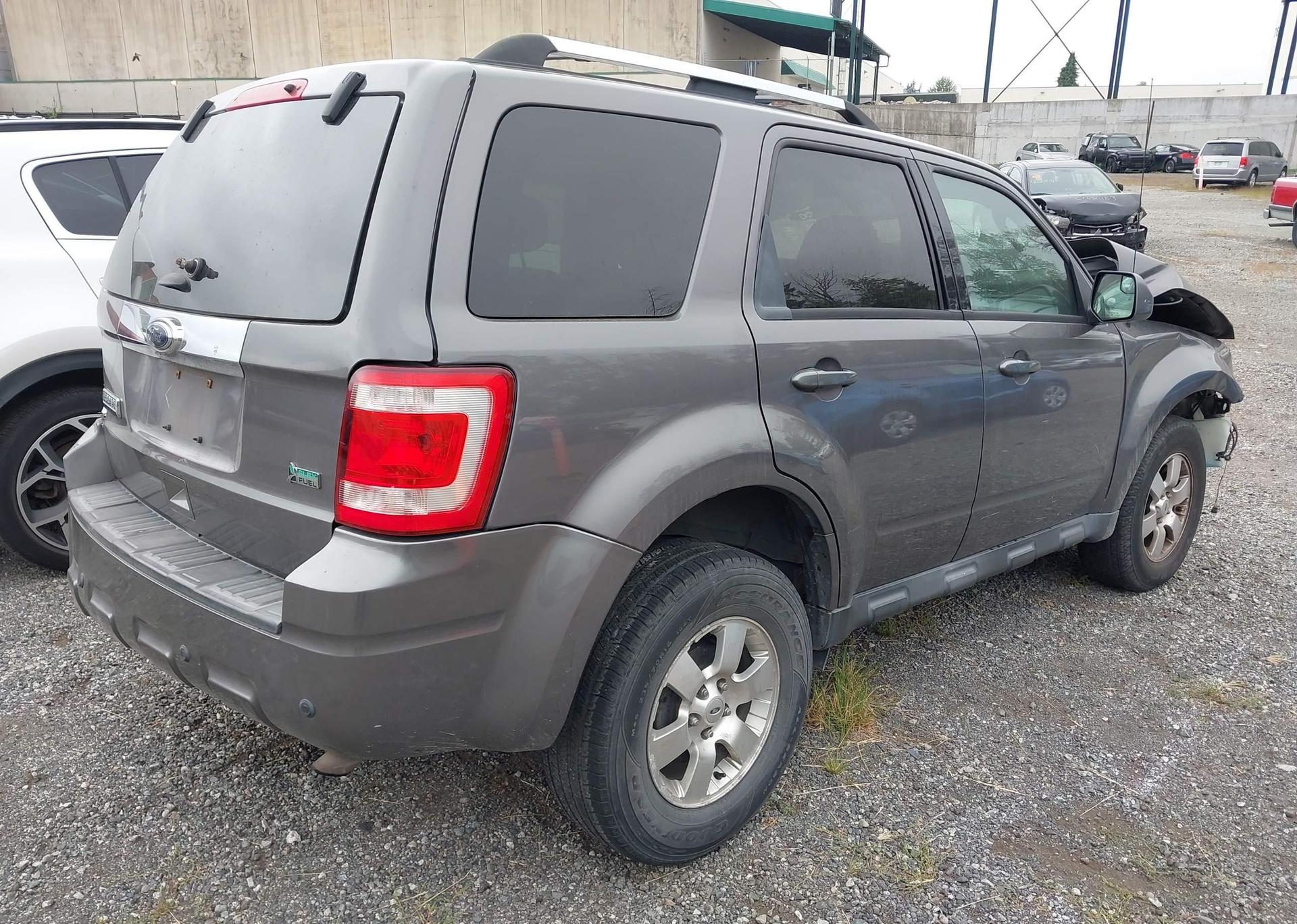 2011 FORD ESCAPE LIMITED
