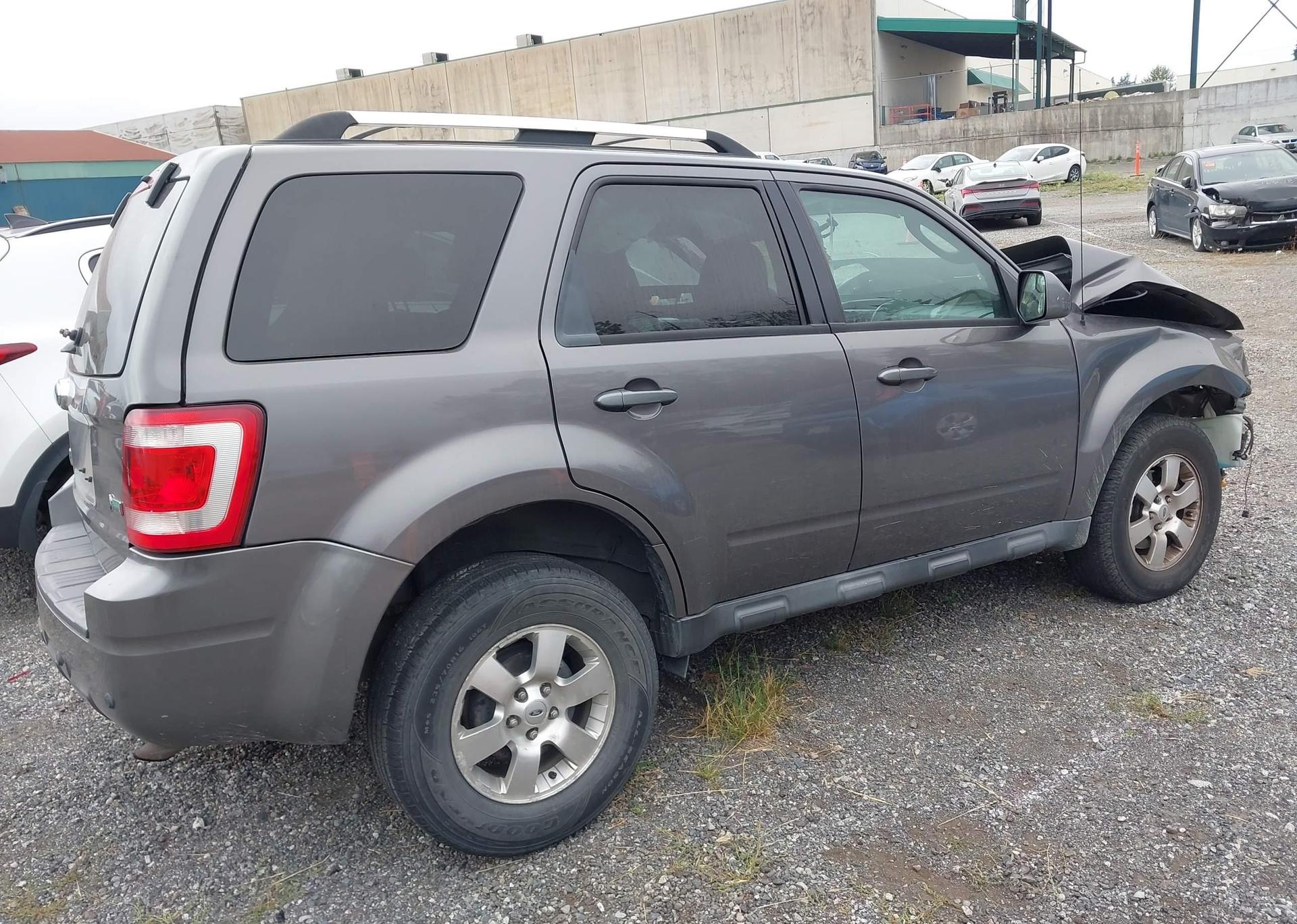 2011 FORD ESCAPE LIMITED