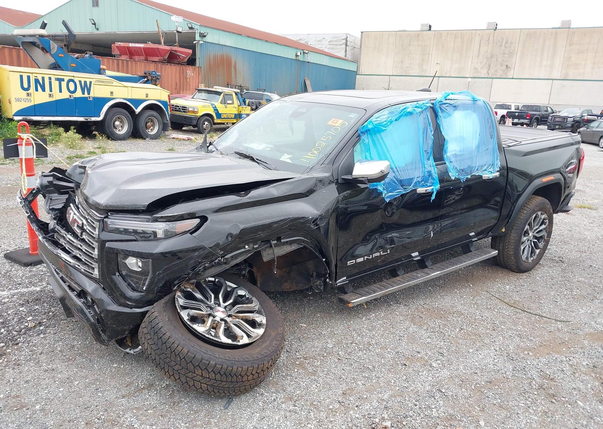 2024 GMC CANYON DENALI