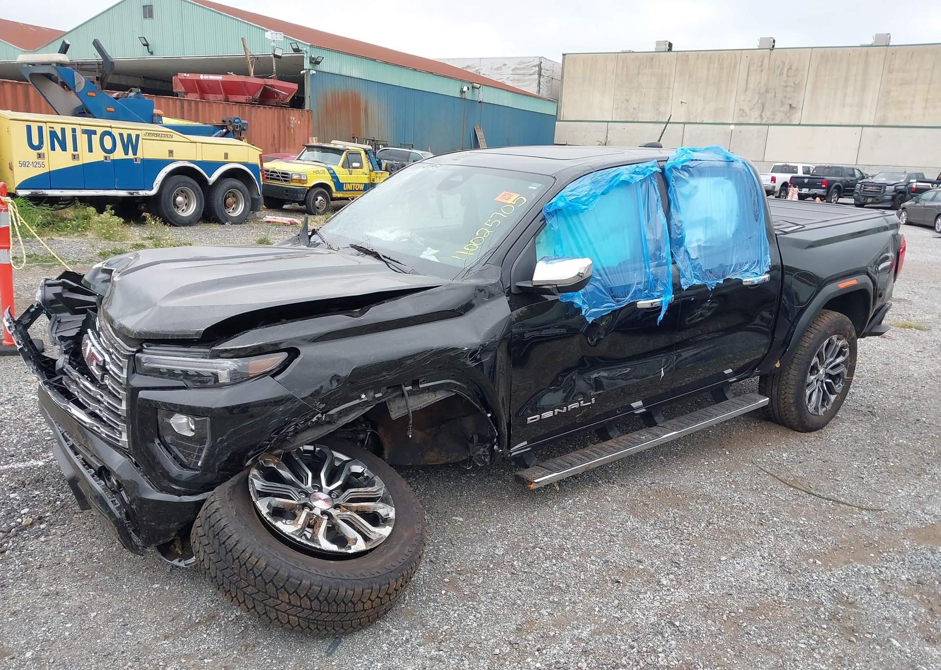 2024 GMC CANYON DENALI