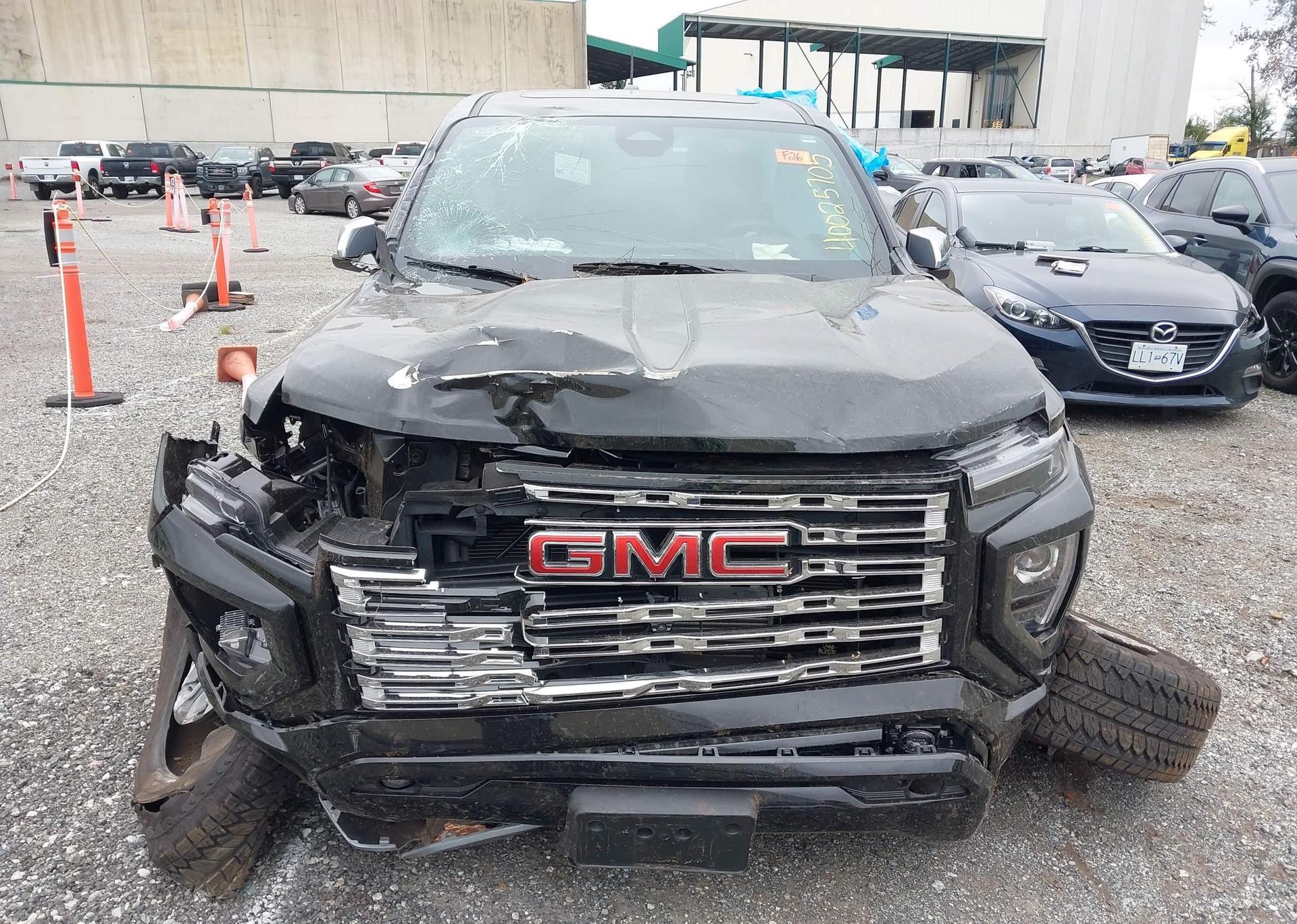 2024 GMC CANYON DENALI