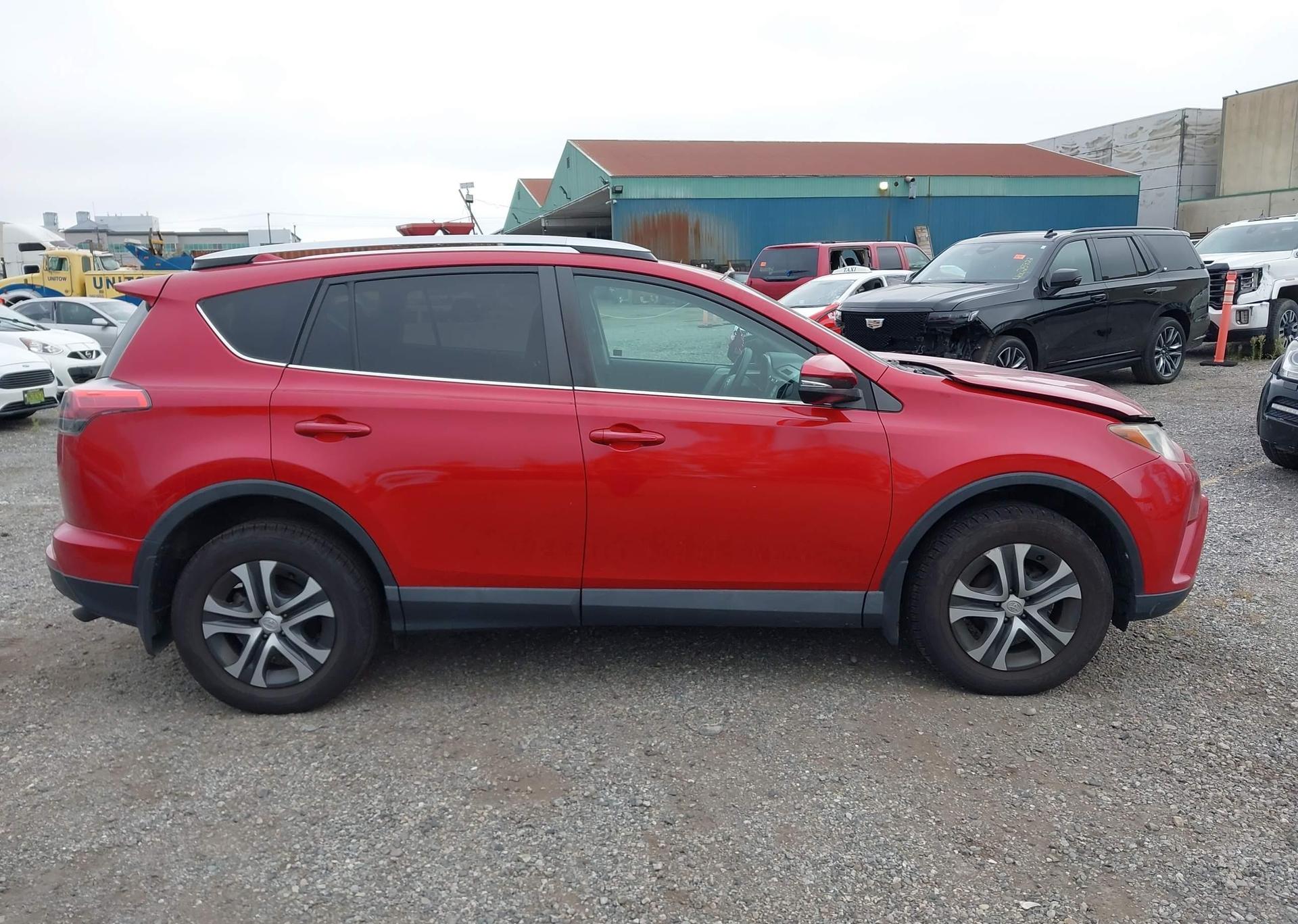 2016 TOYOTA RAV4 LE