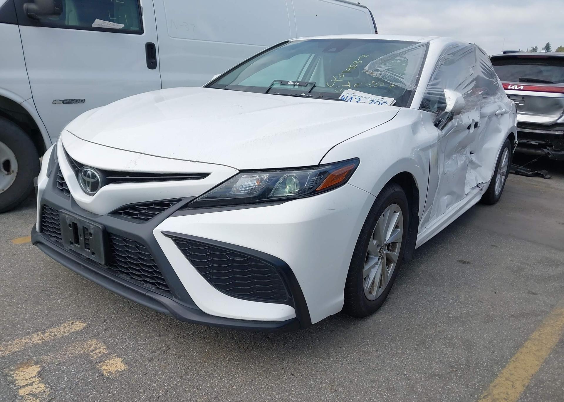 2022 TOYOTA CAMRY SE