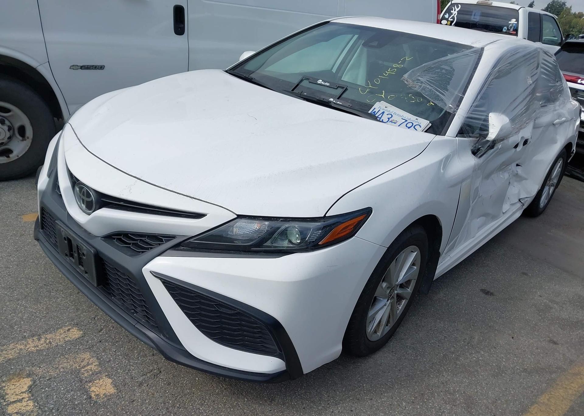 2022 TOYOTA CAMRY SE