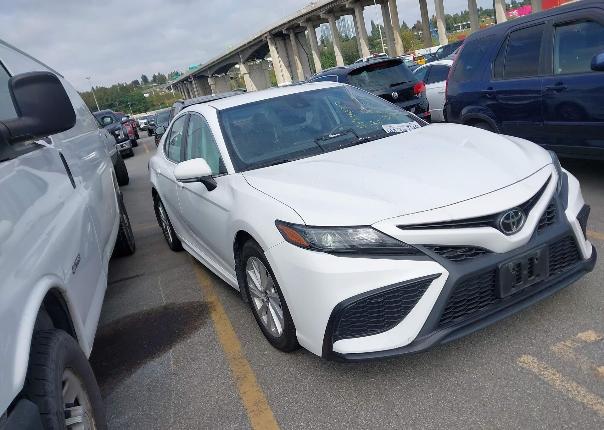 2022 TOYOTA CAMRY SE