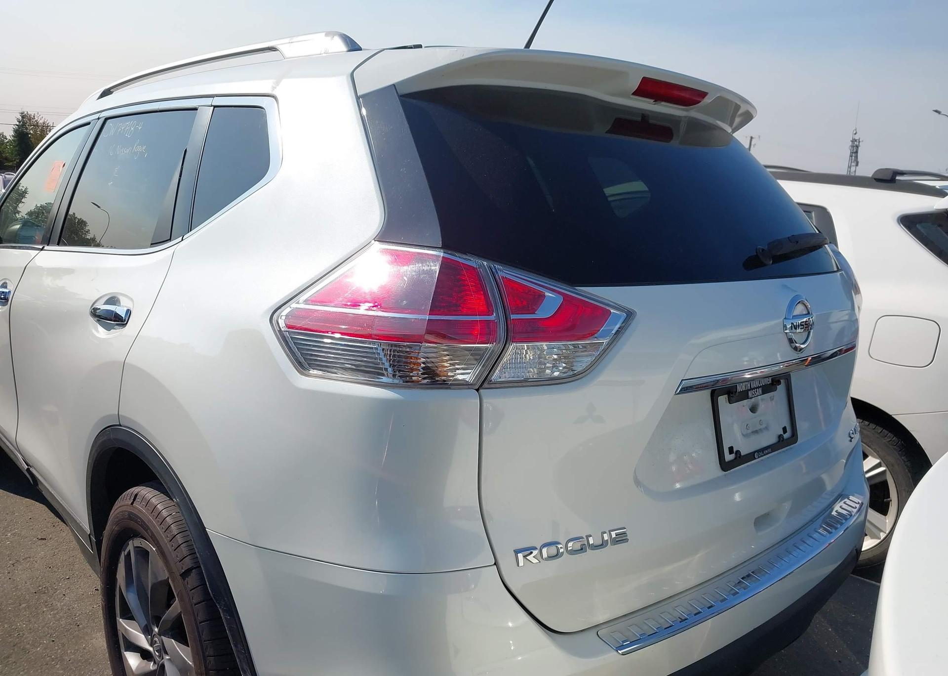2016 NISSAN ROGUE