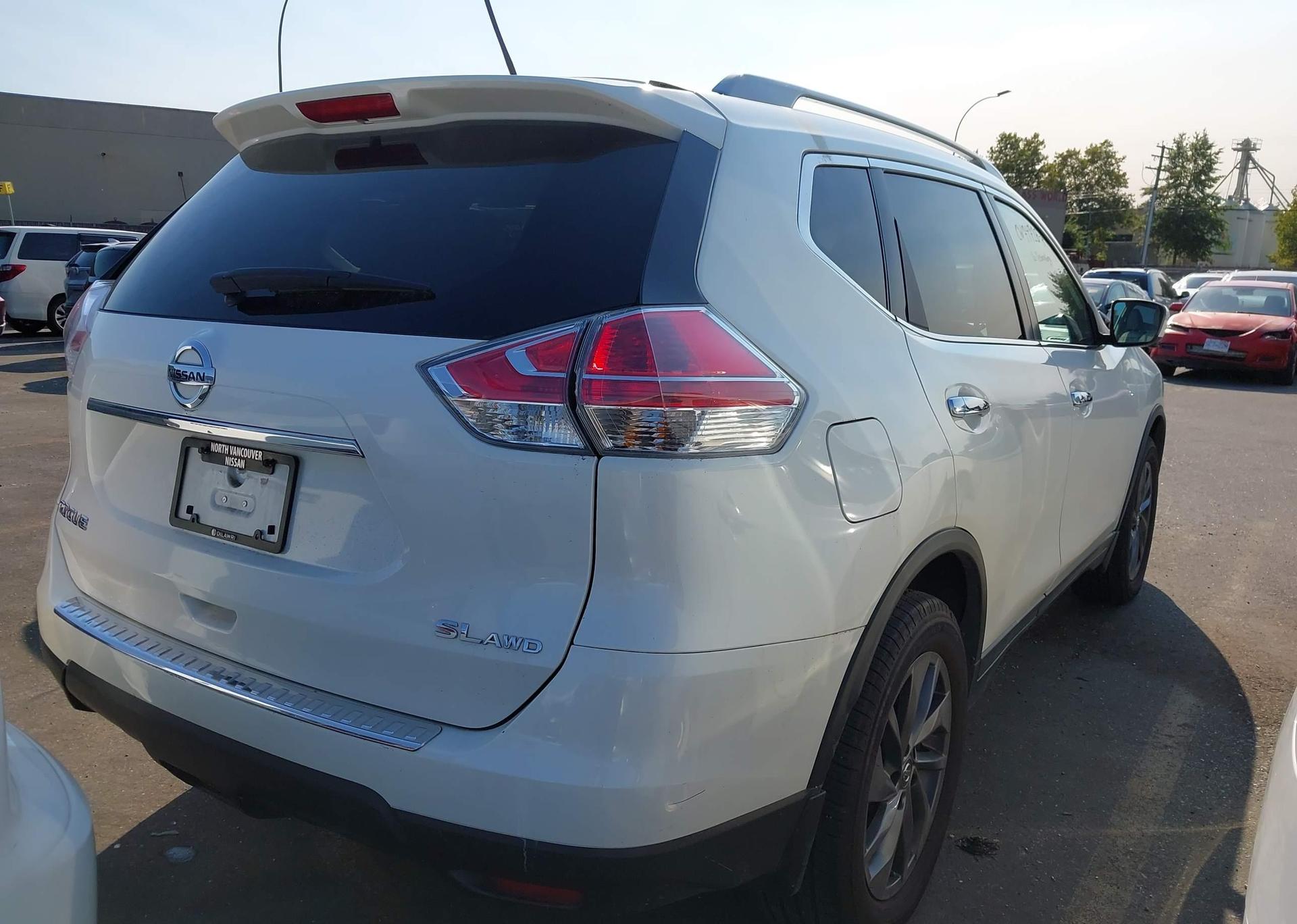 2016 NISSAN ROGUE