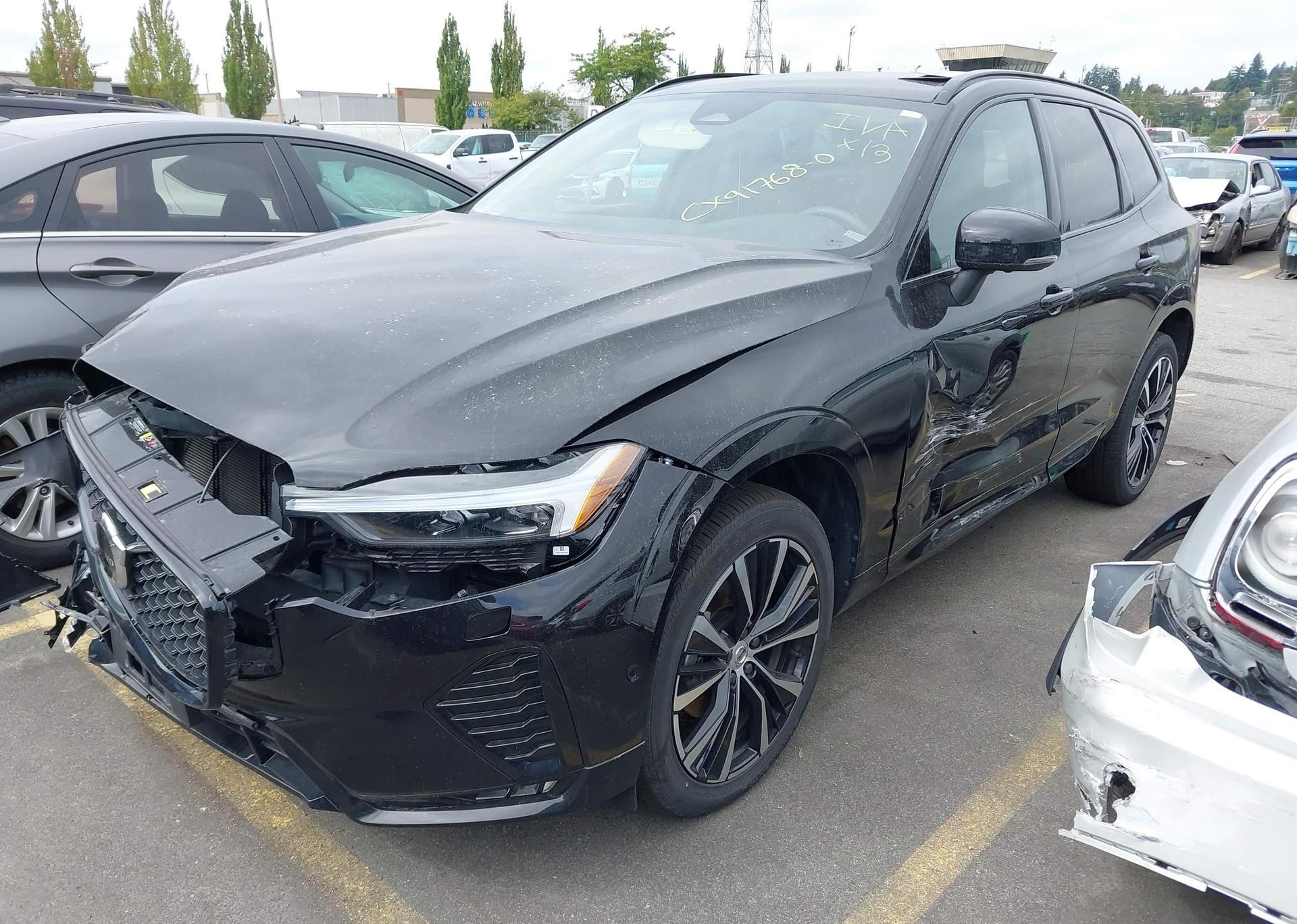 2025 VOLVO XC60 PLUS