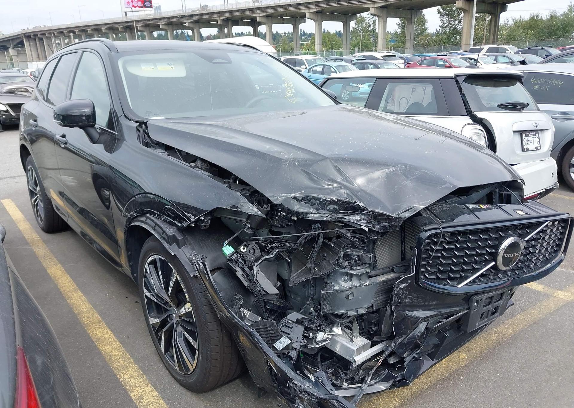 2025 VOLVO XC60 PLUS