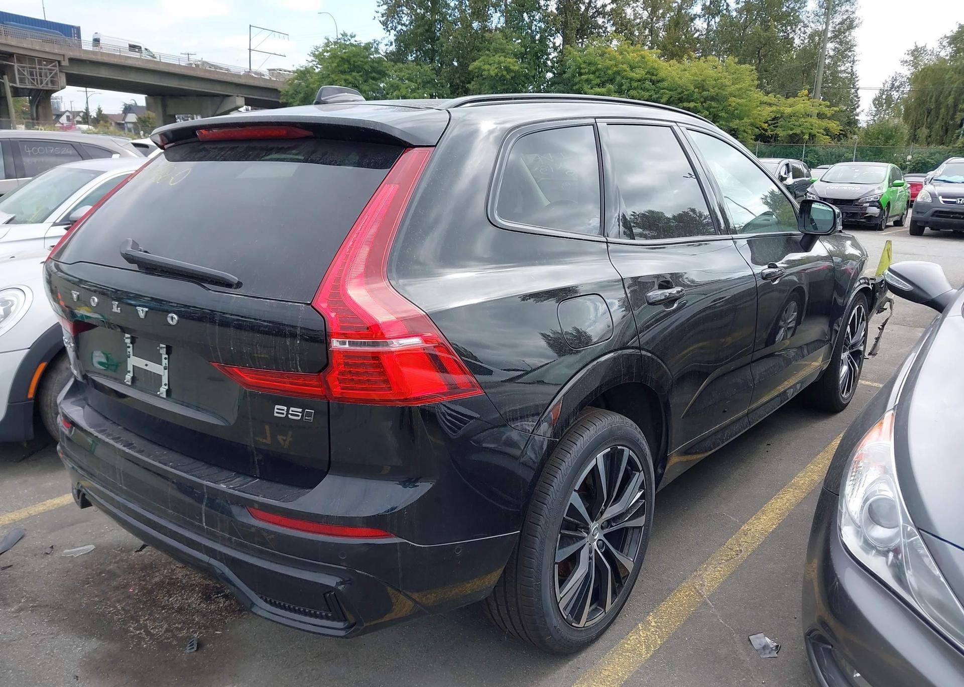 2025 VOLVO XC60 PLUS