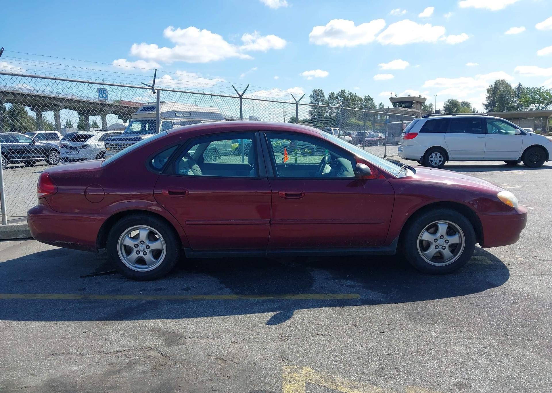 2006 FORD TAURUS SE