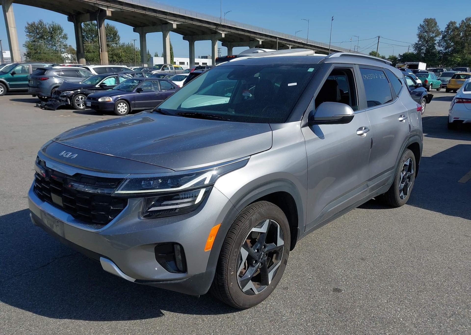 2024 KIA SELTOS EX