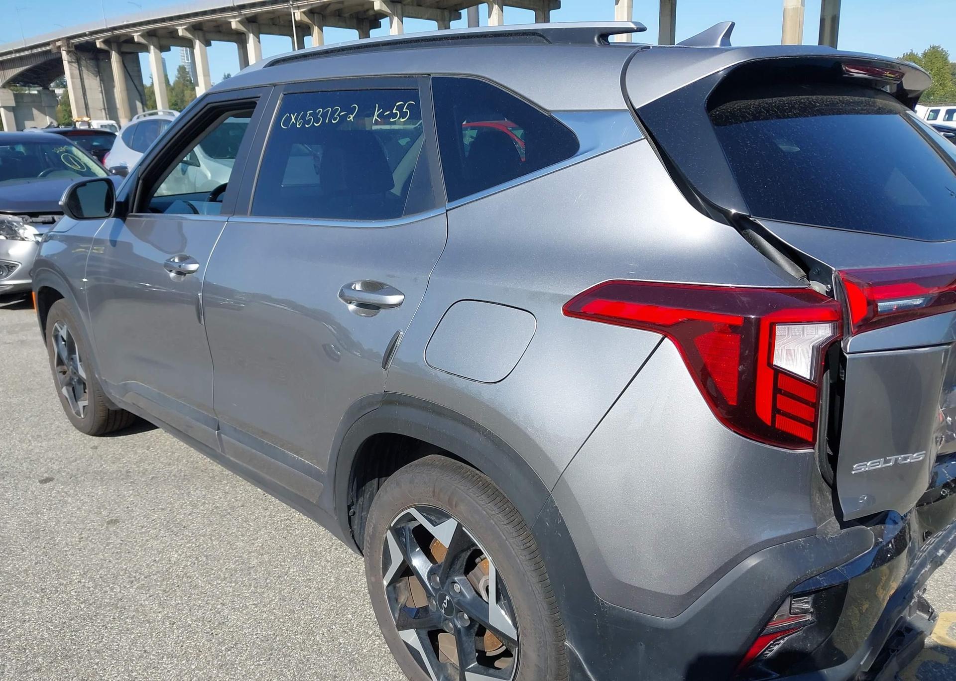 2024 KIA SELTOS EX