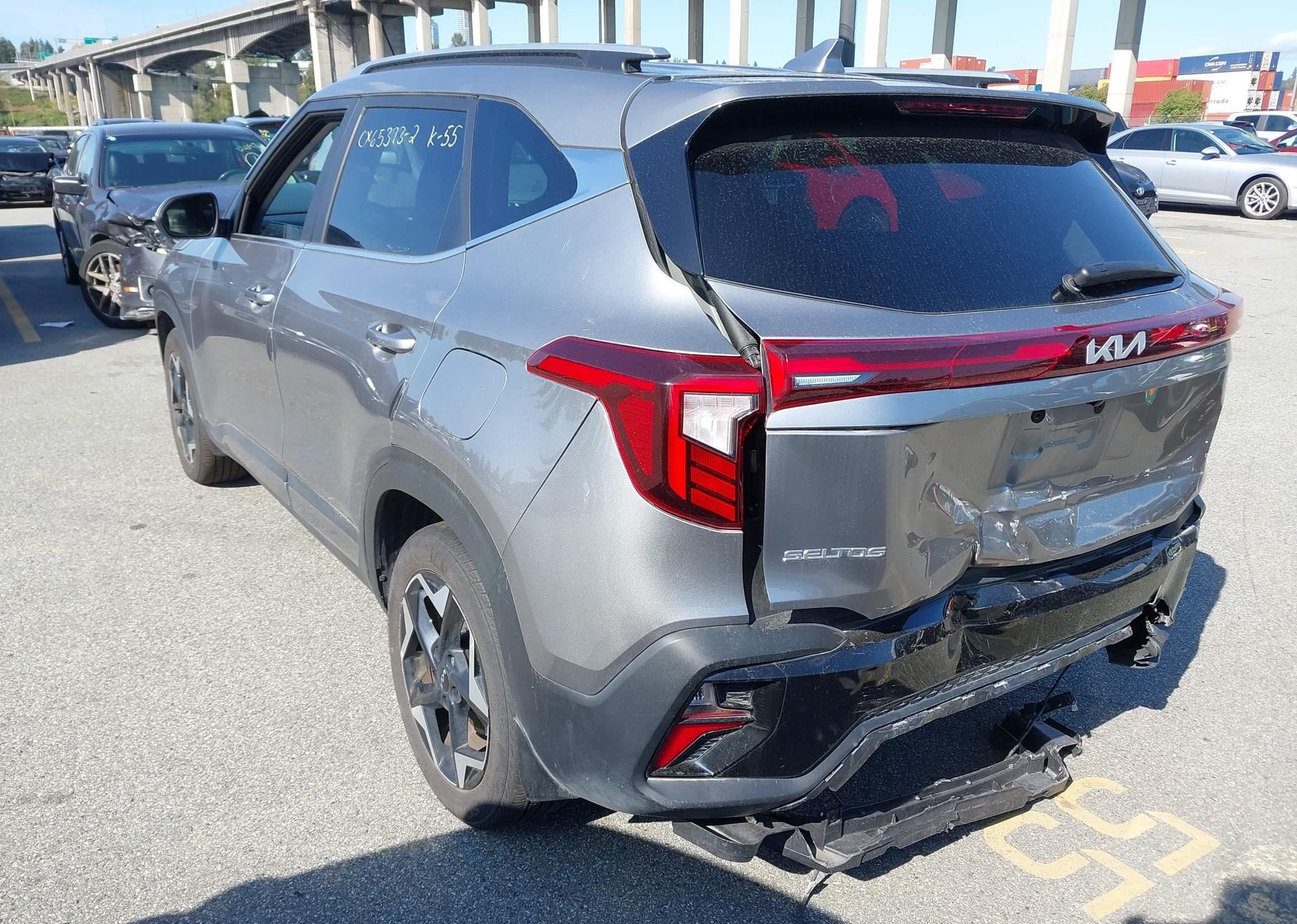 2024 KIA SELTOS EX