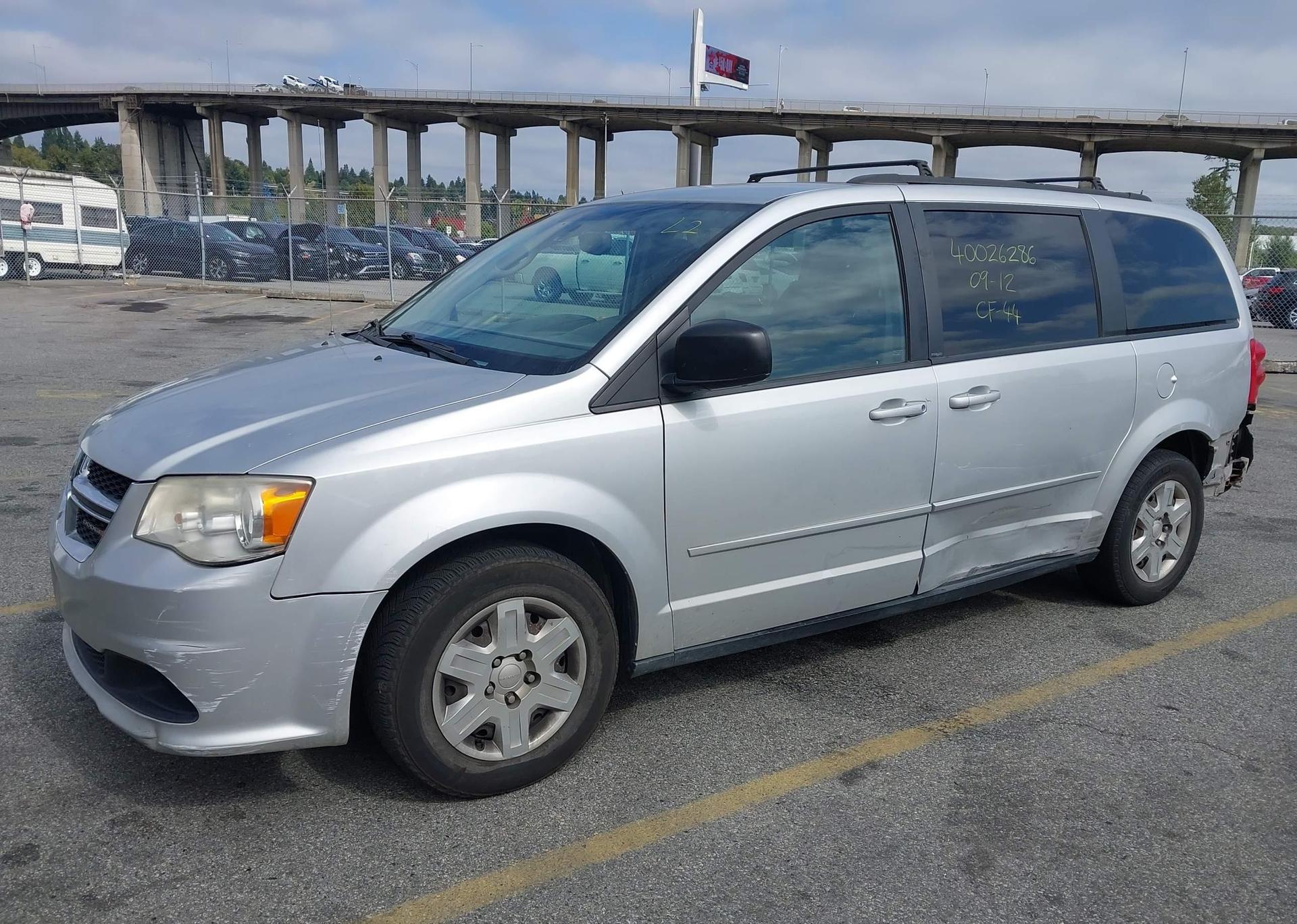 2012 DODGE GRAND CARAVAN SE