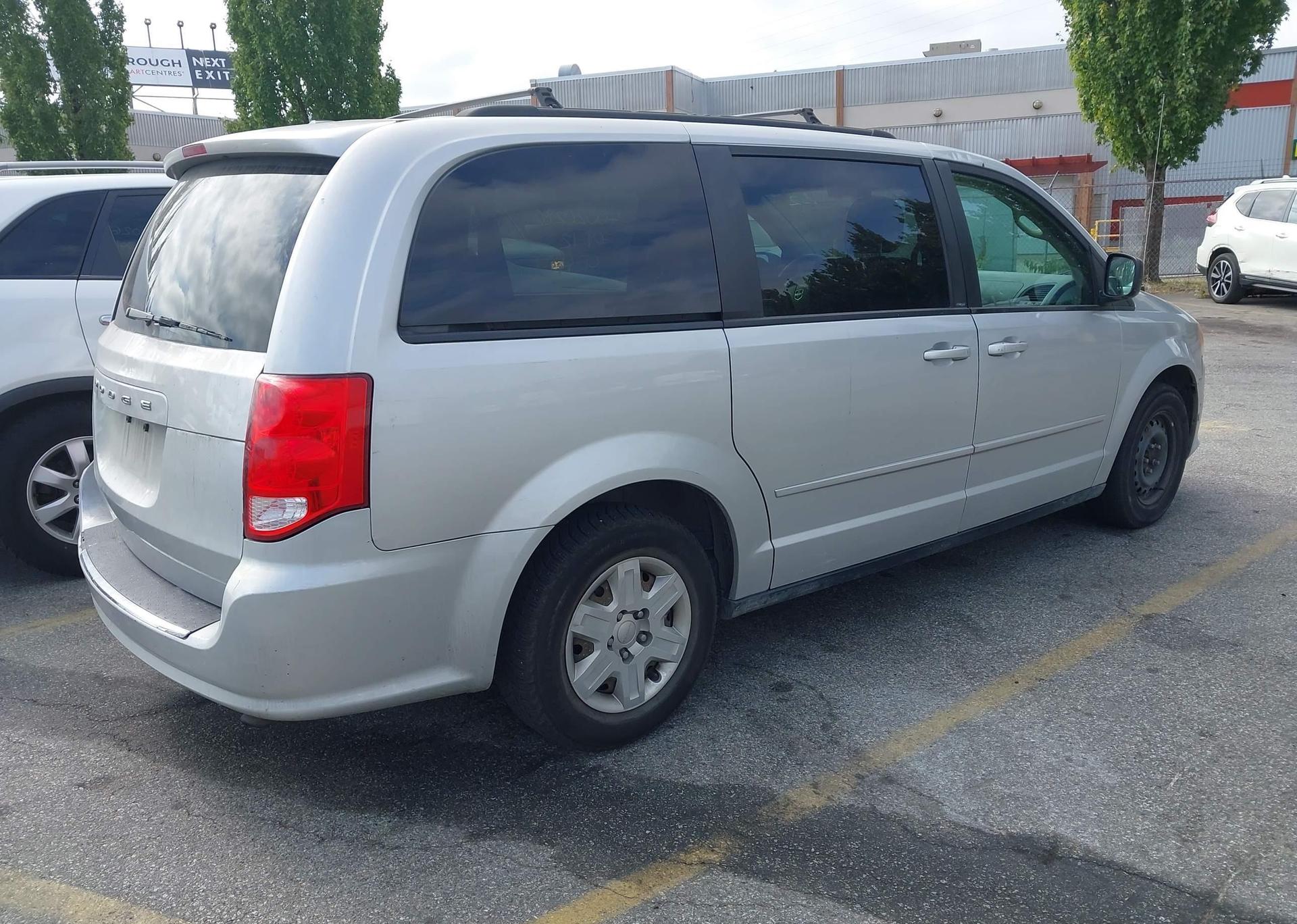 2012 DODGE GRAND CARAVAN SE
