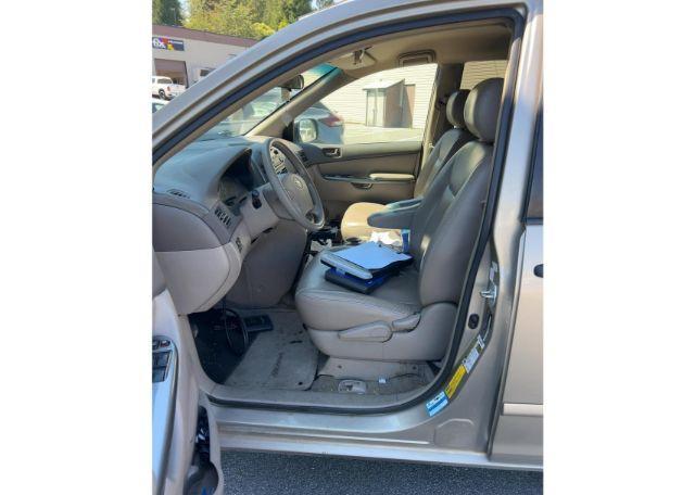 2007 TOYOTA SIENNA CE