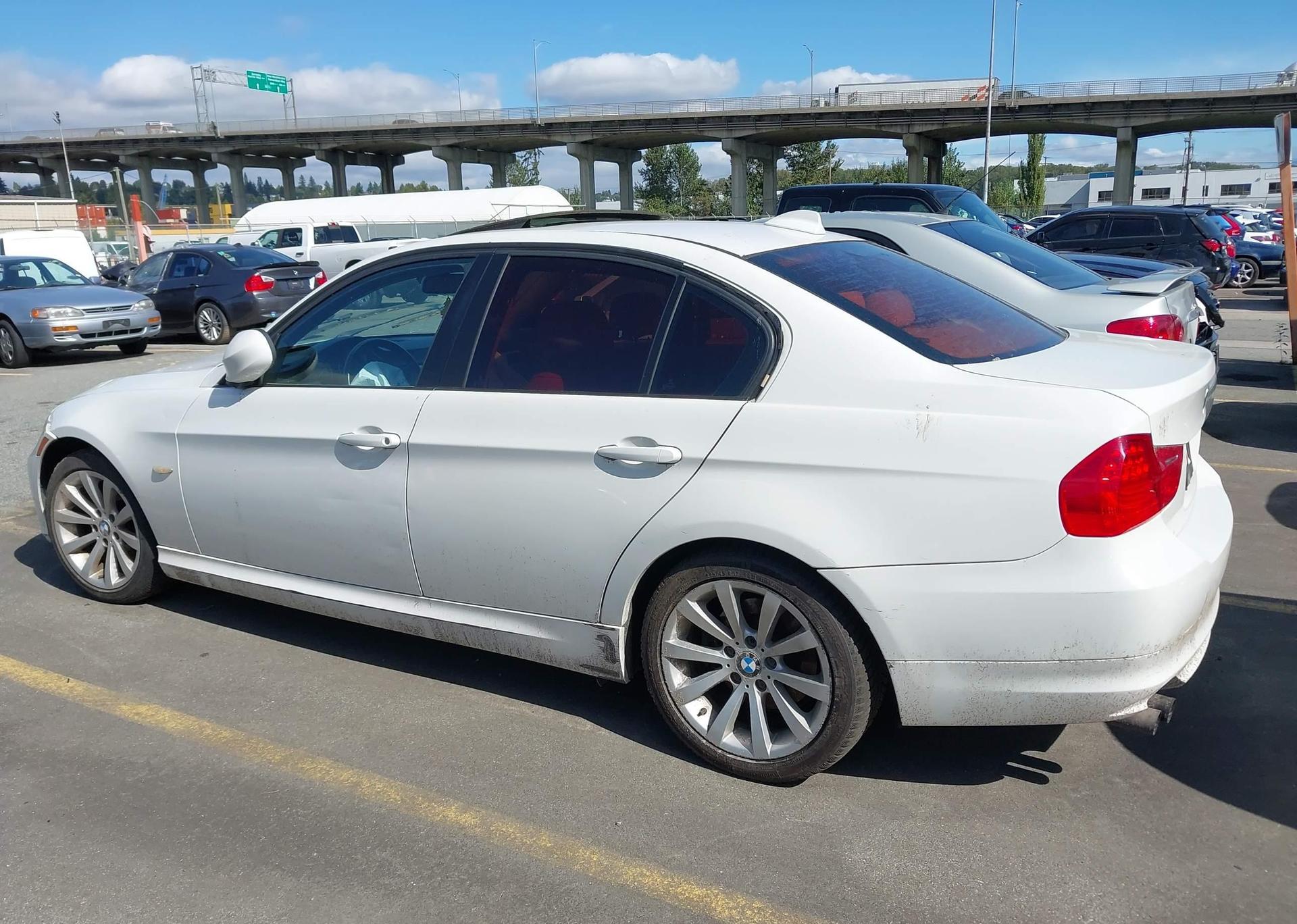 2011 BMW 323 I