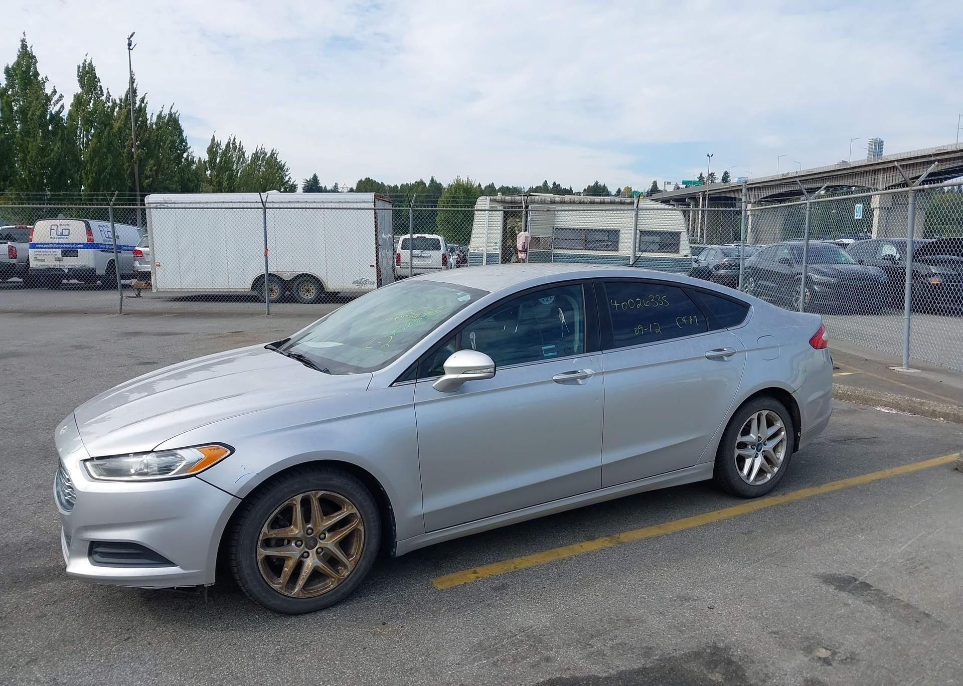 2013 FORD FUSION SE