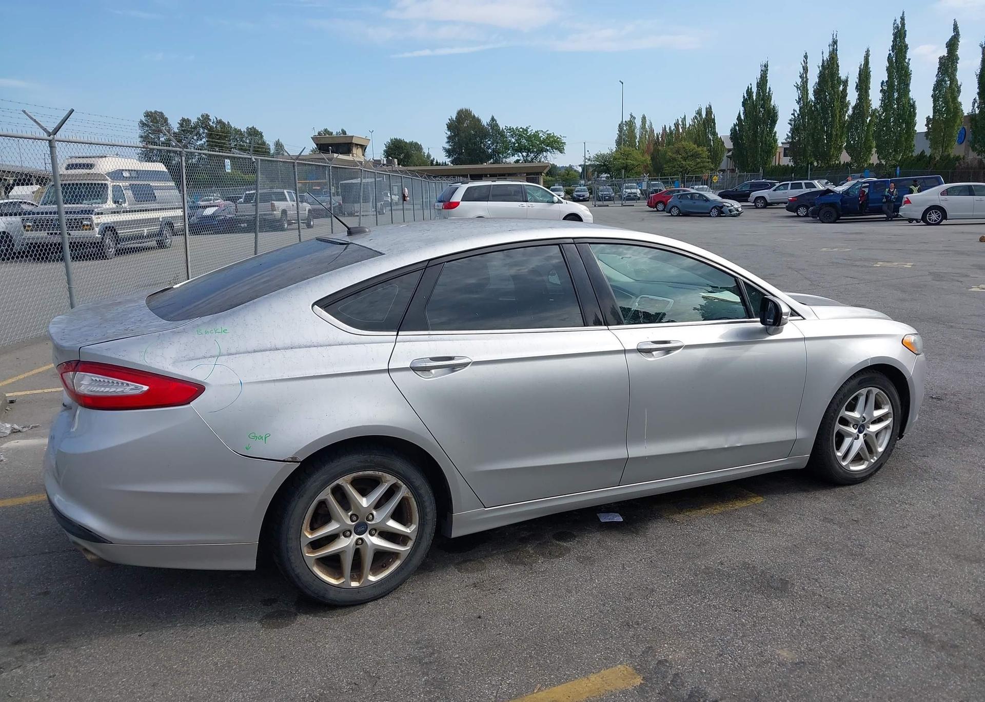 2013 FORD FUSION SE