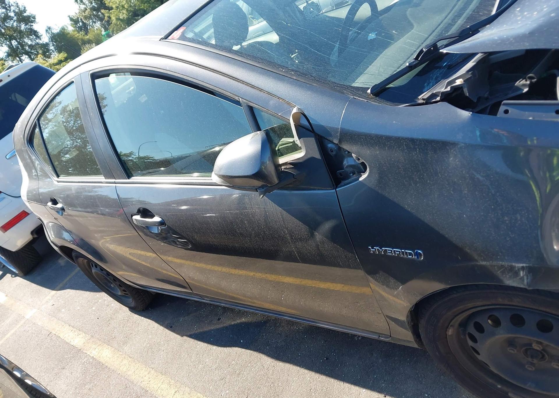 2014 TOYOTA Prius c