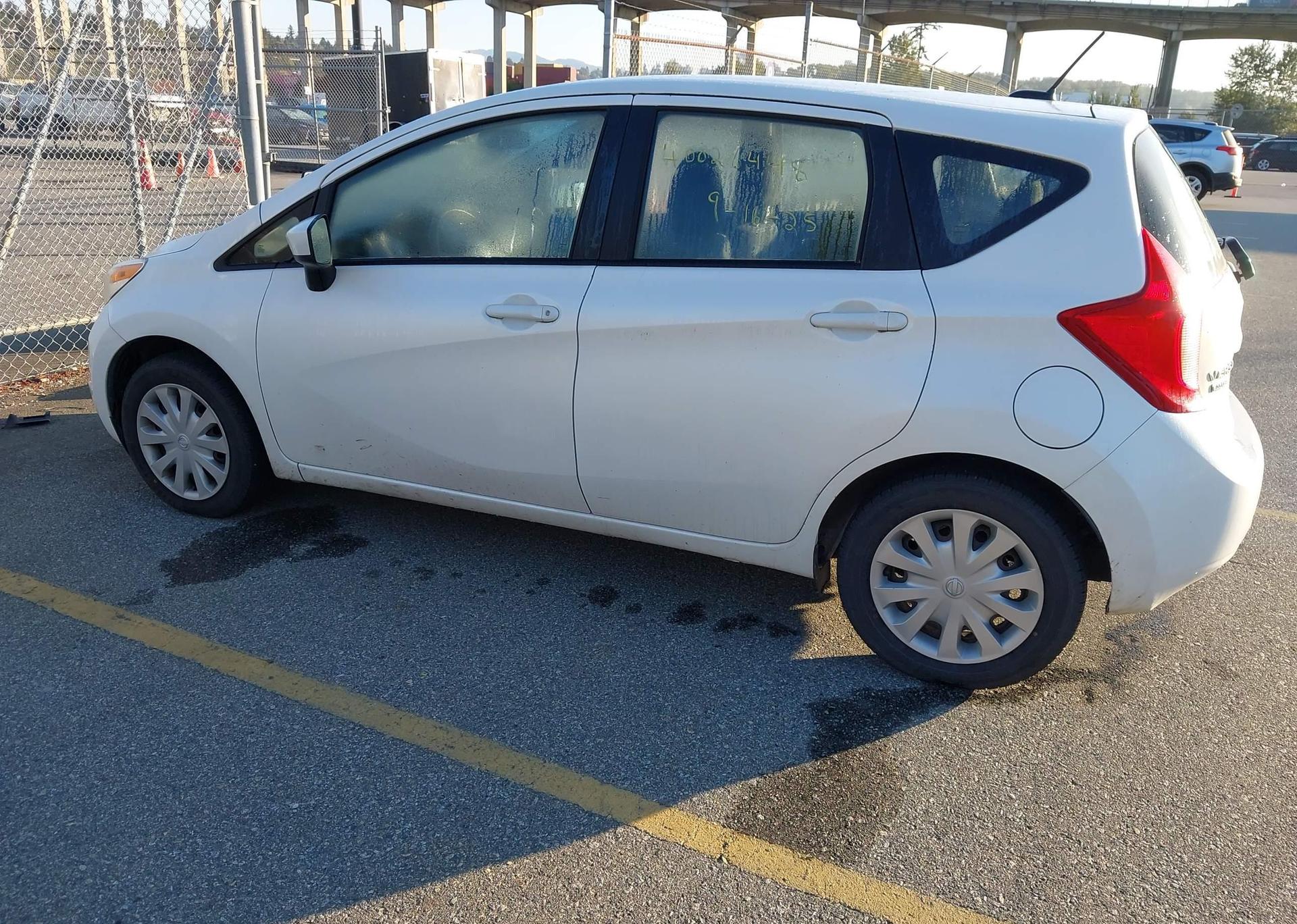 2015 NISSAN VERSA
