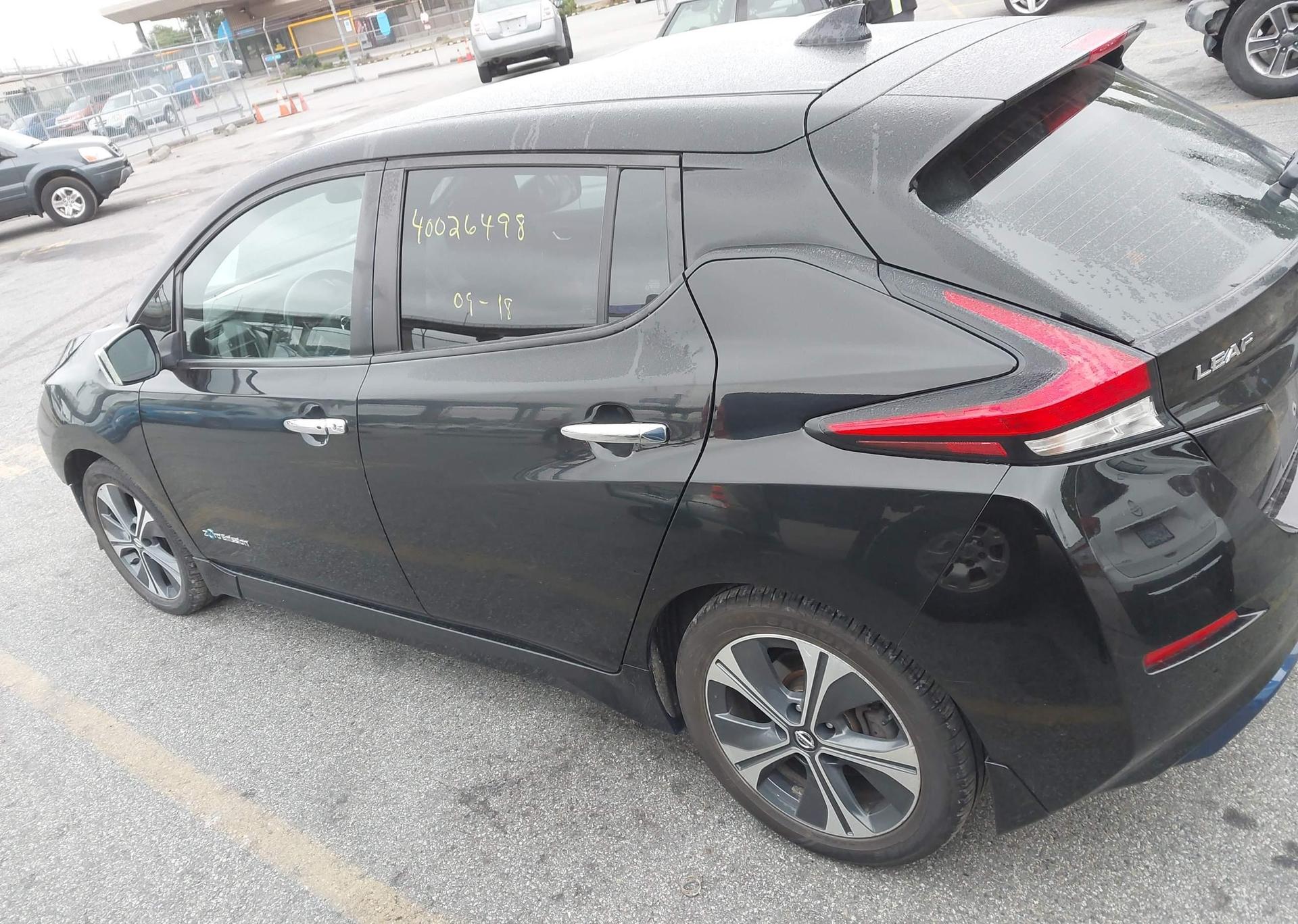 2018 NISSAN LEAF