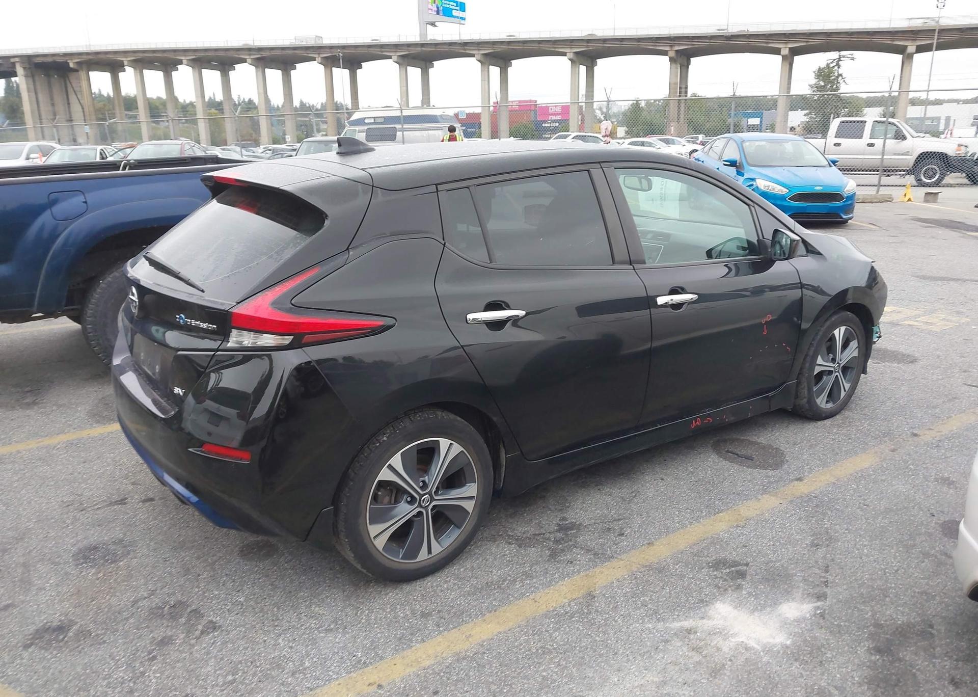 2018 NISSAN LEAF