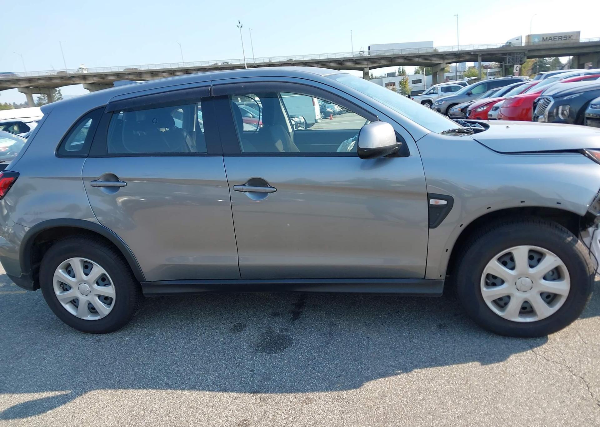 2024 MITSUBISHI RVR ES