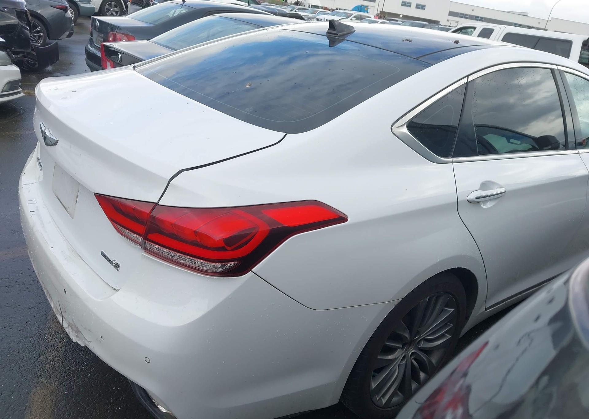 2015 HYUNDAI GENESIS 3.8L
