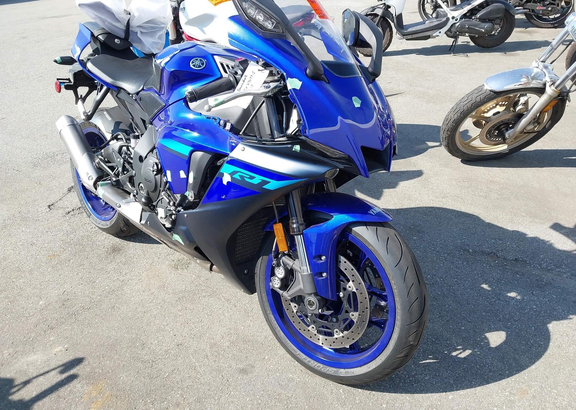 2024 YAMAHA YZFR1