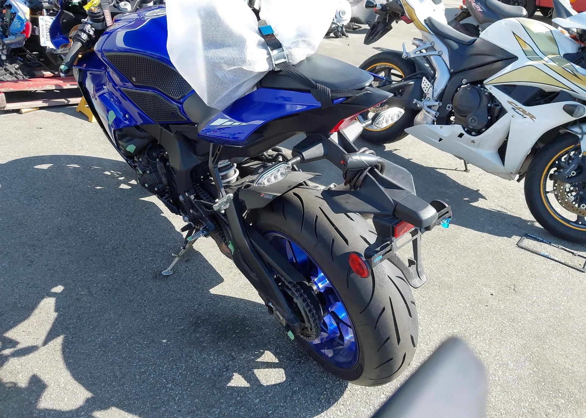 2024 YAMAHA YZFR1