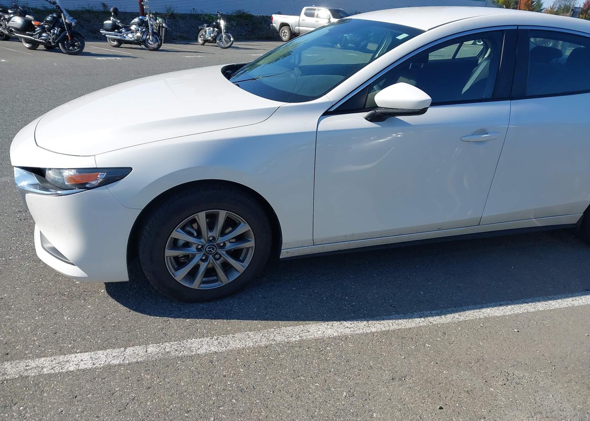 2023 MAZDA 3 SELECT