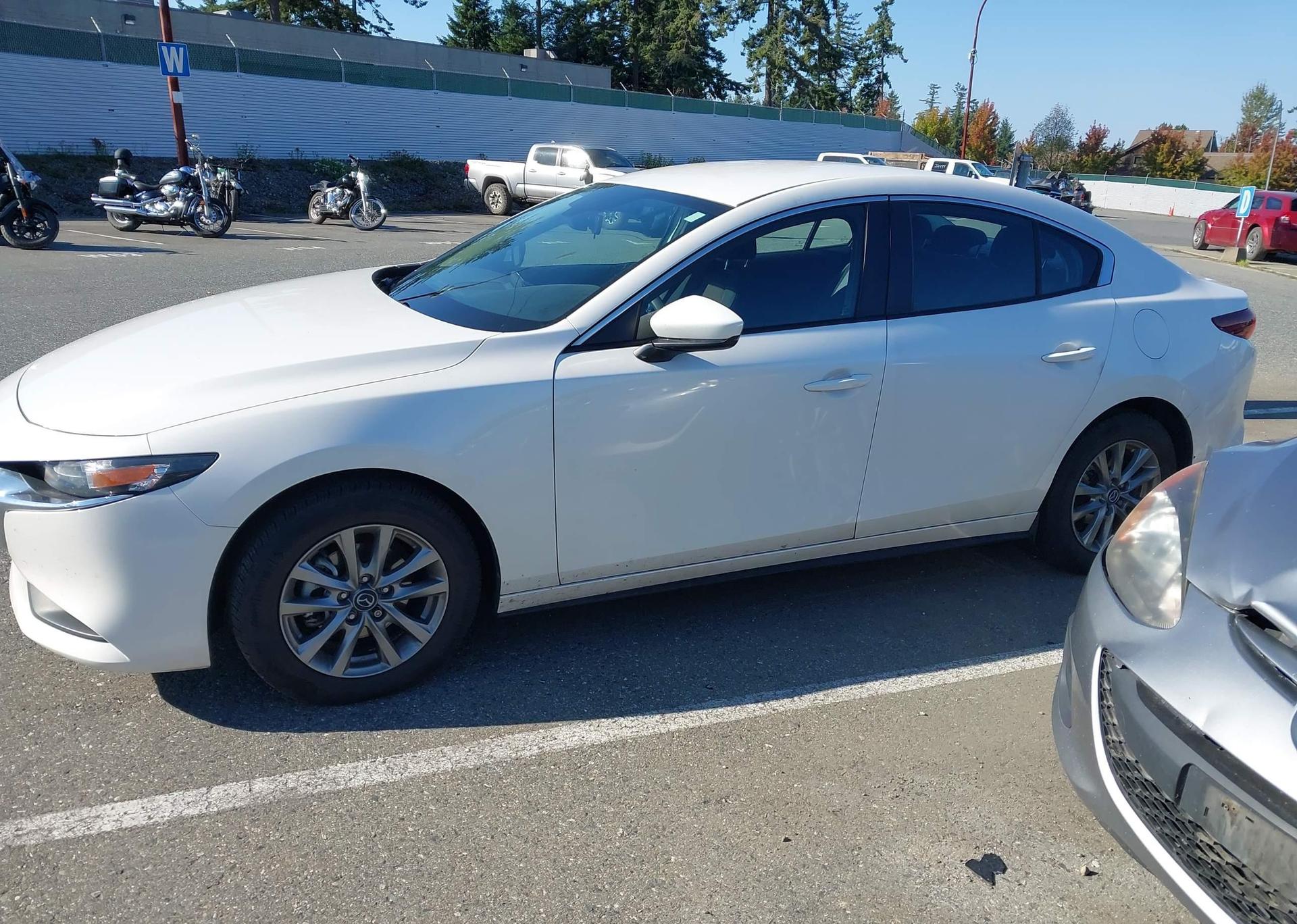 2023 MAZDA 3 SELECT