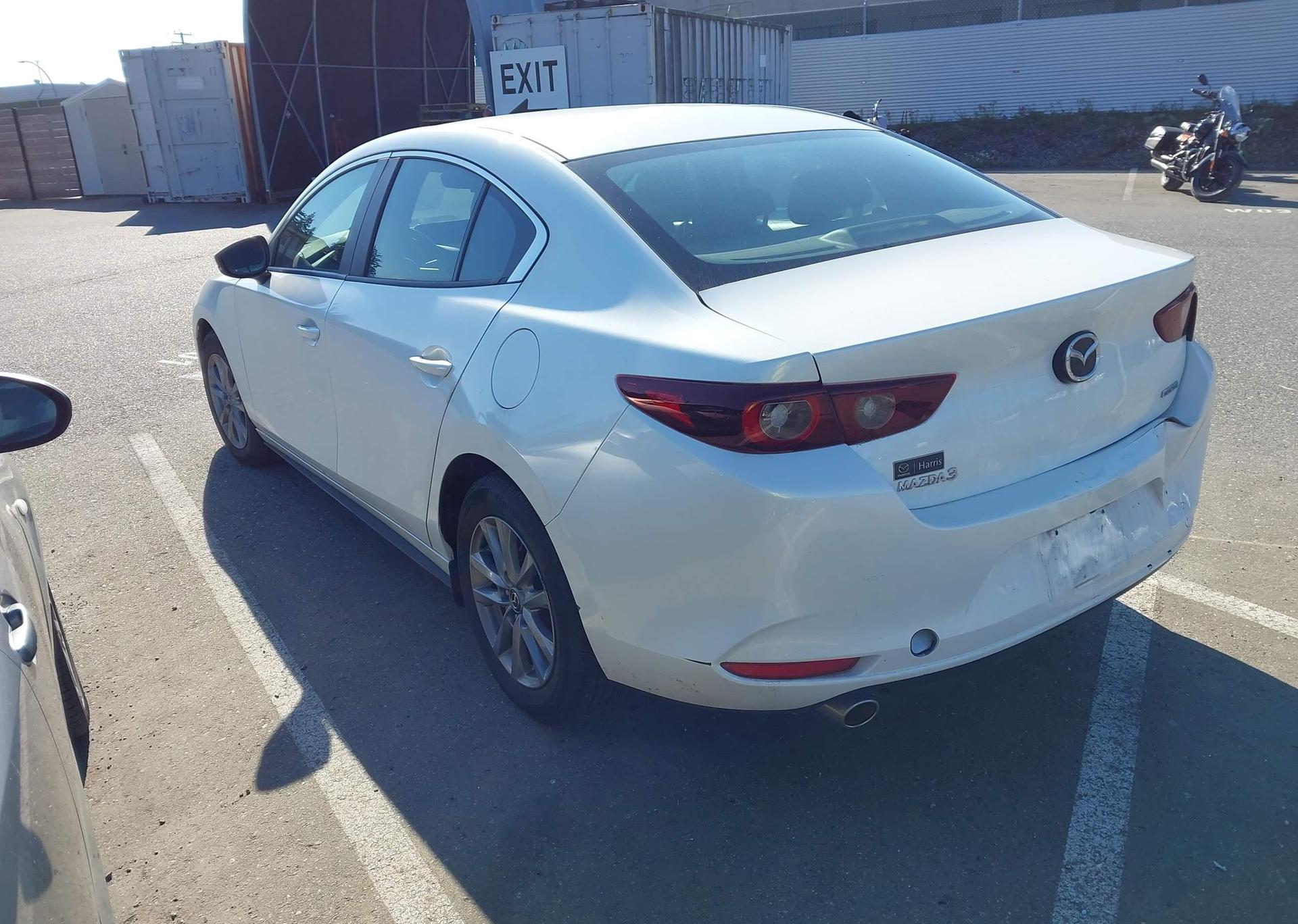 2023 MAZDA 3 SELECT