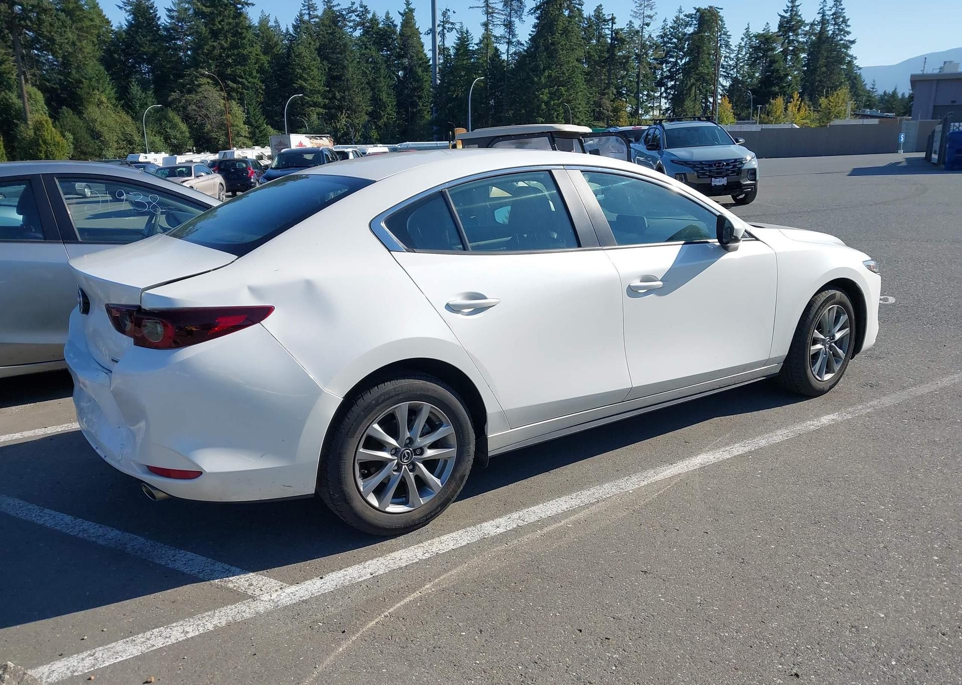 2023 MAZDA 3 SELECT