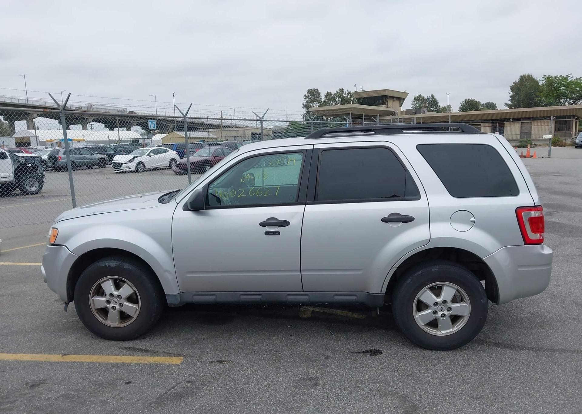 2010 FORD ESCAPE XLT
